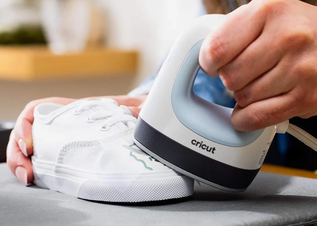 Cricut EasyPress Mini: Miku juaj më i mirë për detajet e vogla