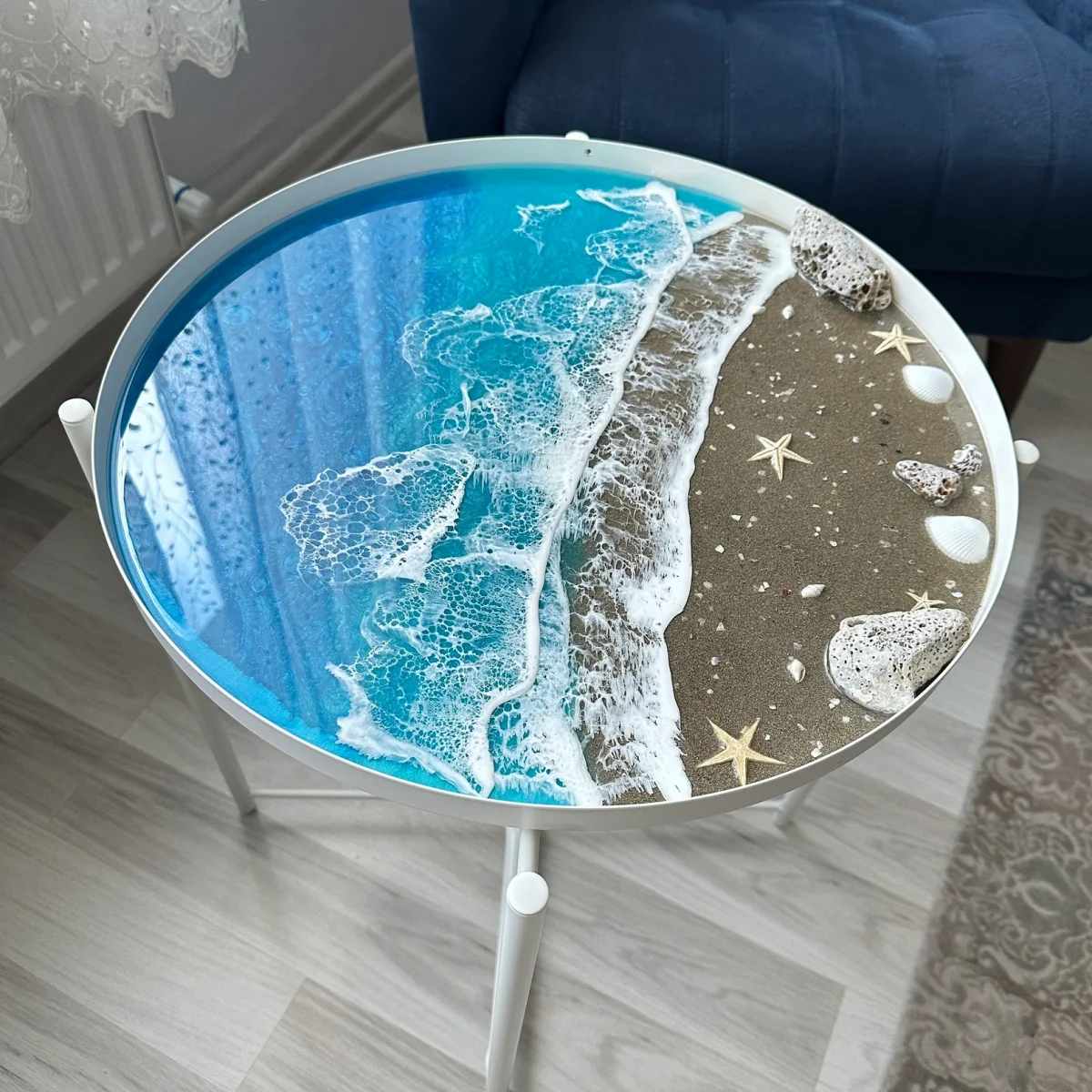 Si të Krijoni një Tavolinë me Efekt Deti nga Rezina Epoxy: Udhëzuesi i Plotë Hap pas Hapi